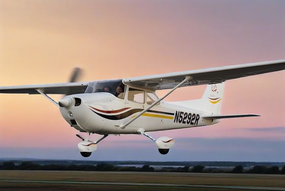 First Flight in 1955 Cessna 172 Skyhawk Service Ceiling up to 13 000 Feet